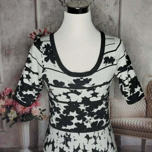 Danny and Nicole Grey White Knit Sweater Dress Medium - Picture 4 of 12